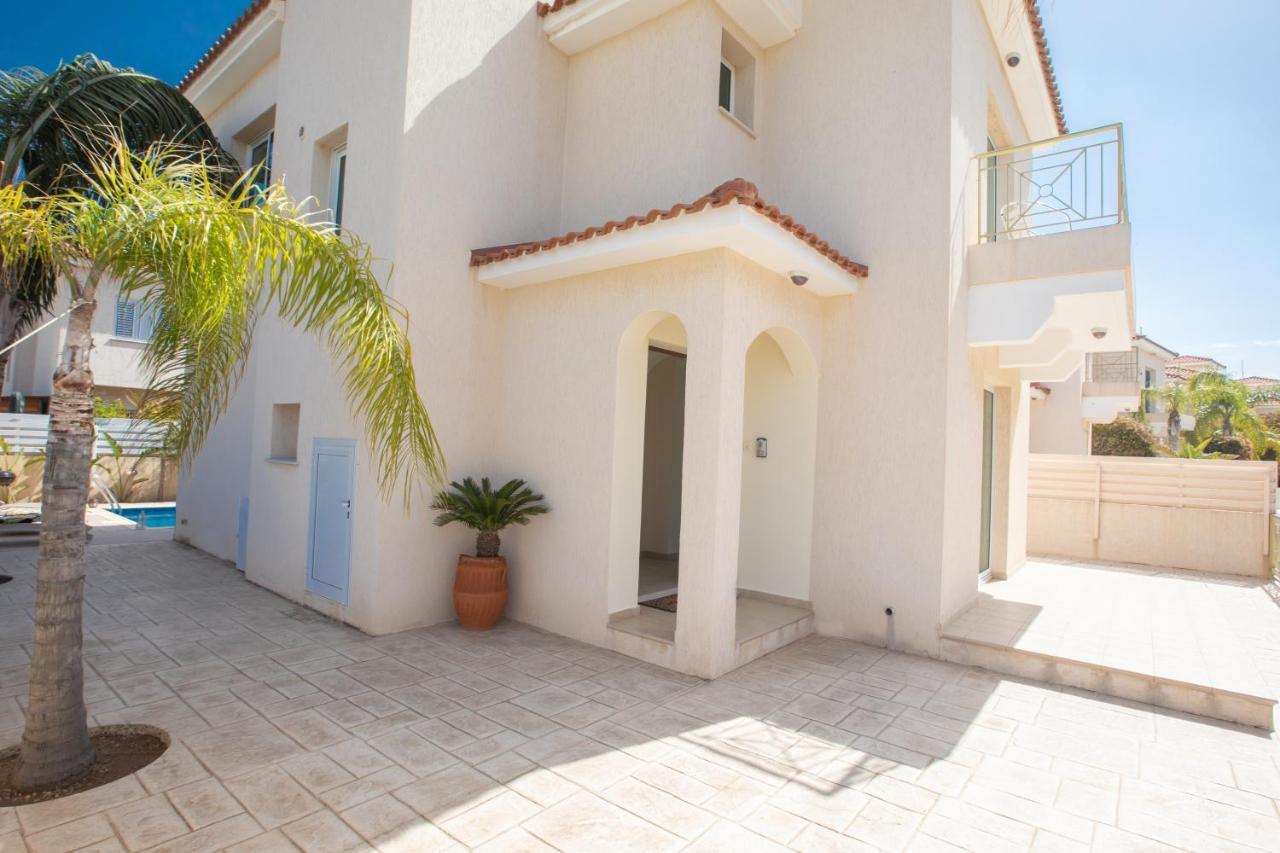 George'S Lux Villa Protaras Esterno foto