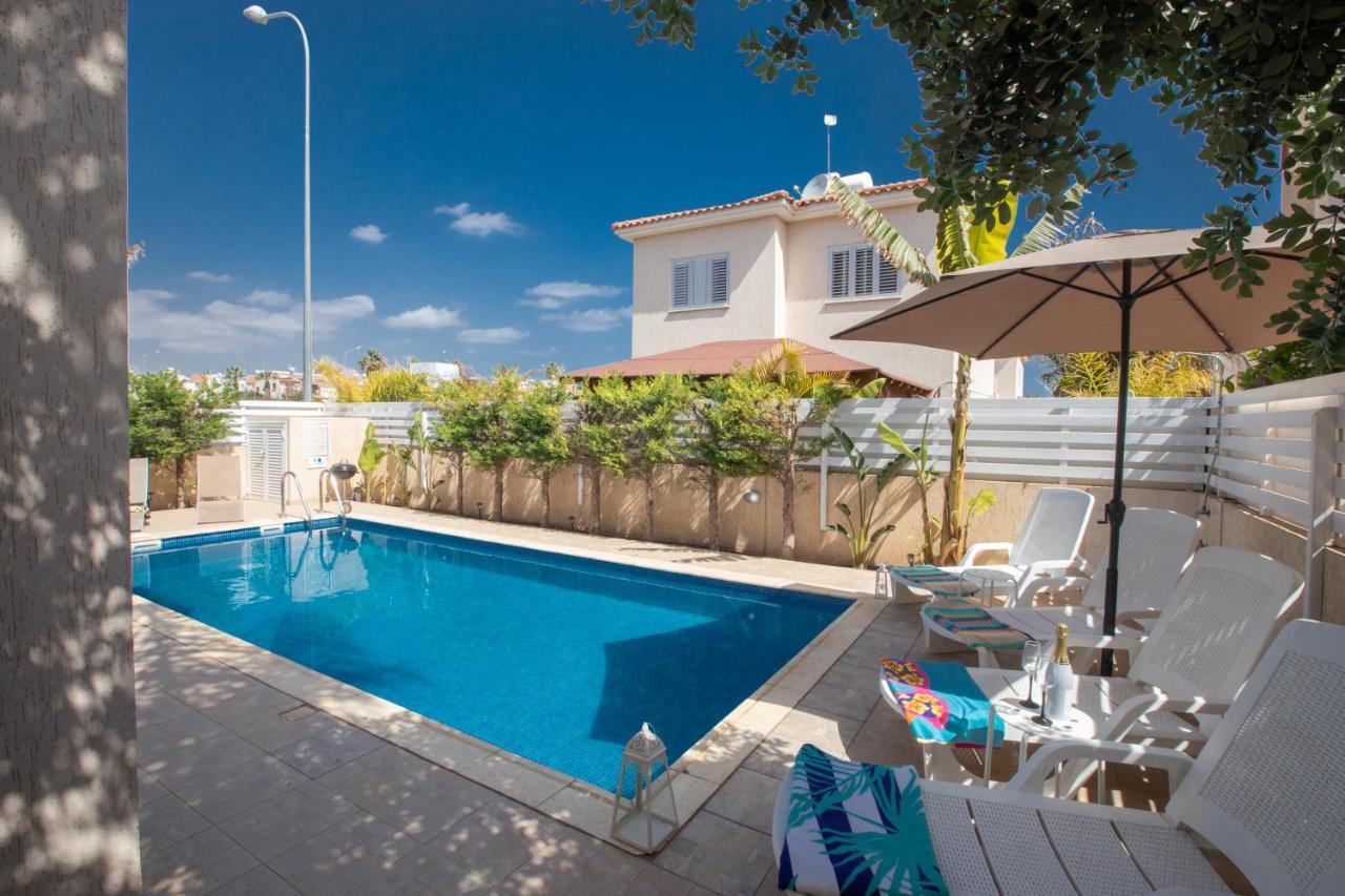 George'S Lux Villa Protaras Esterno foto