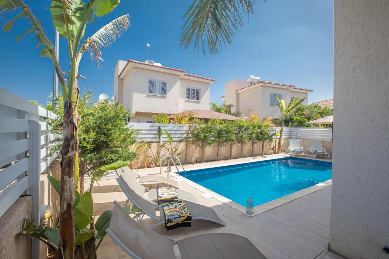 George'S Lux Villa Protaras Esterno foto