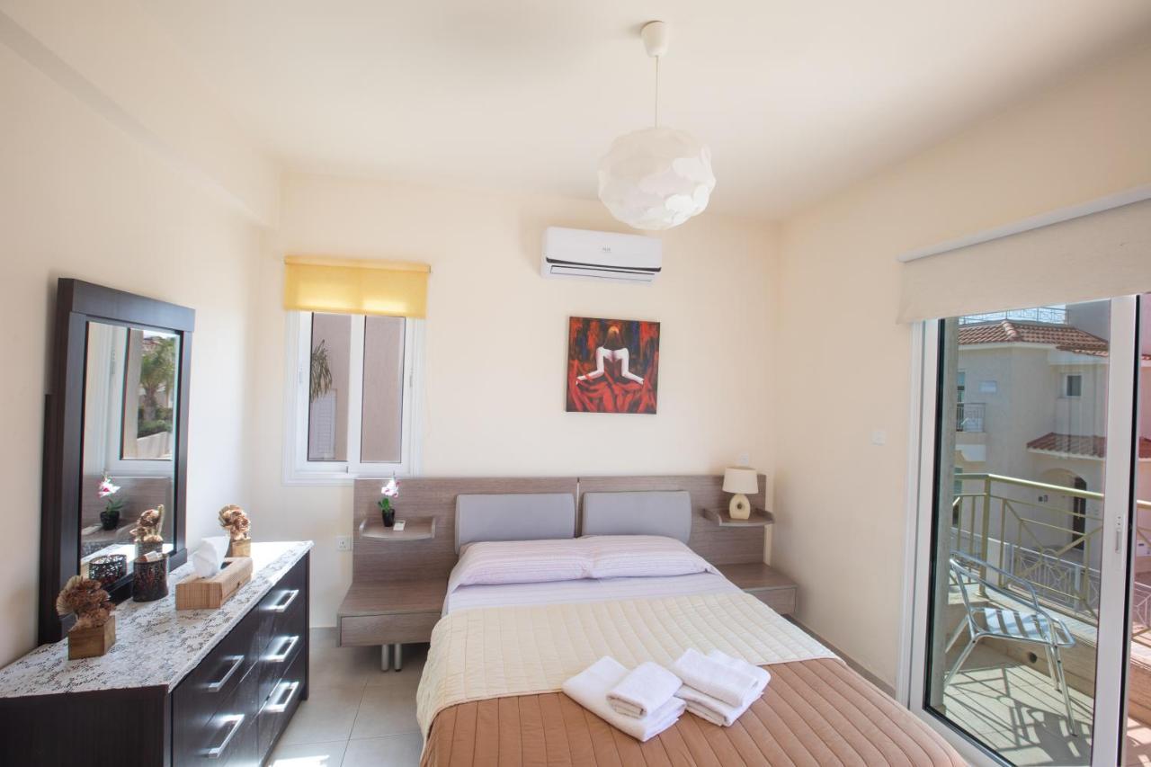 George'S Lux Villa Protaras Esterno foto